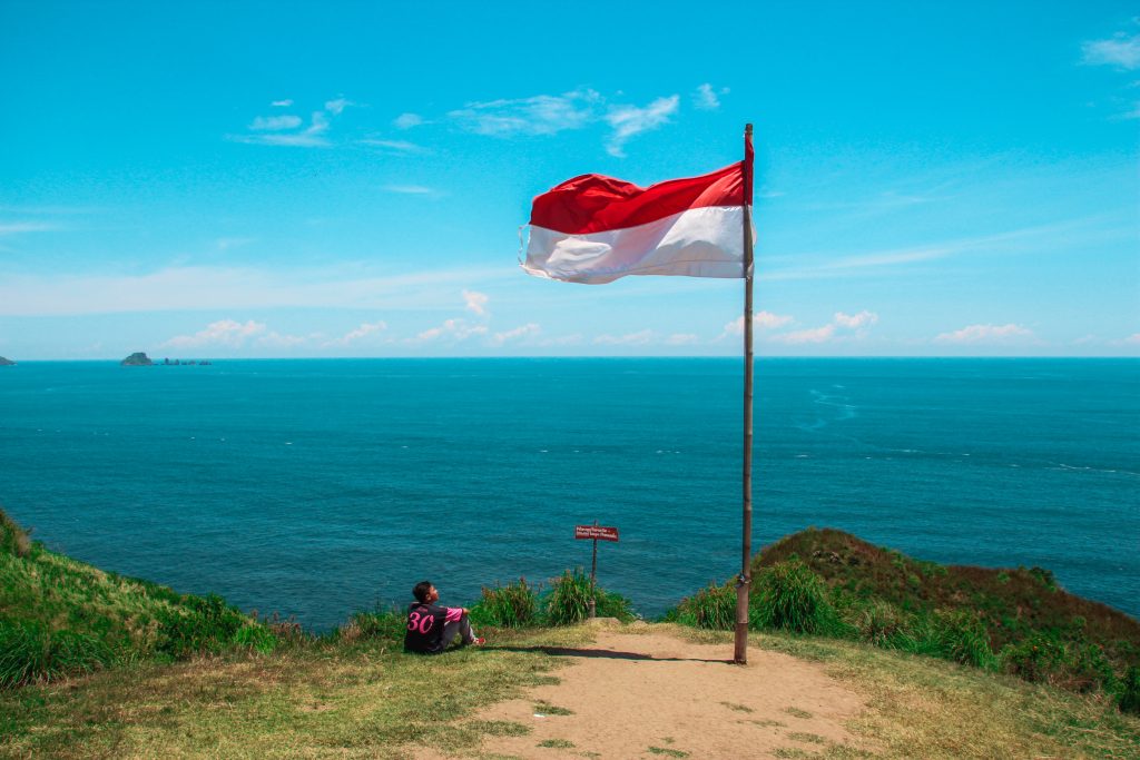 eSIM in Indonesia | Top 3 Local Carriers and eSIM Supported Devices